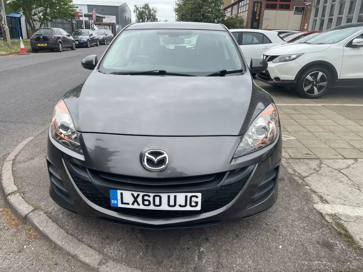 2010-mazda-mazda3-20-ts2-big-9