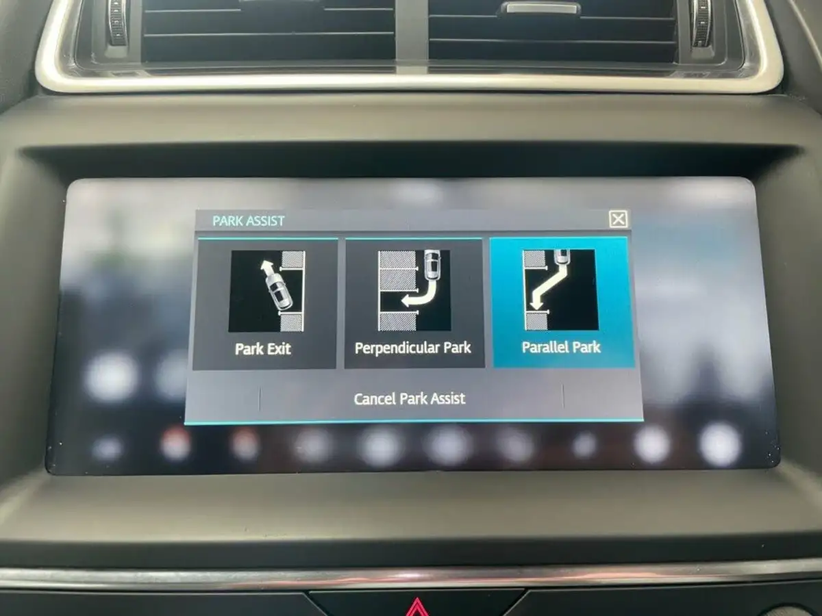 2019-jaguar-e-pace-20-i4d-r-dynamic-se-150ps-big-40