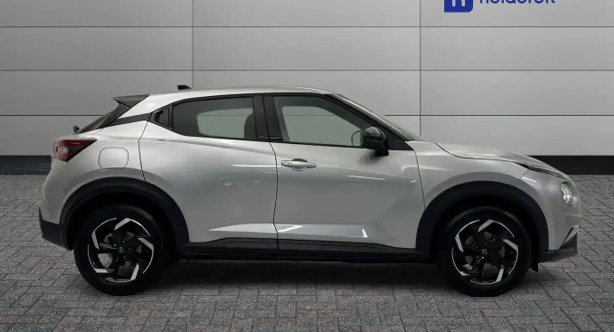 2023-nissan-juke-10-dig-t-n-connecta-big-7