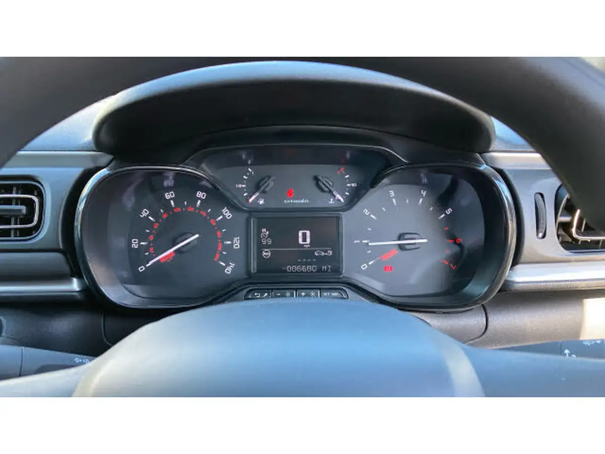 2023-citroen-c3-12-puretech-c-series-edition-83ps-ss-big-17