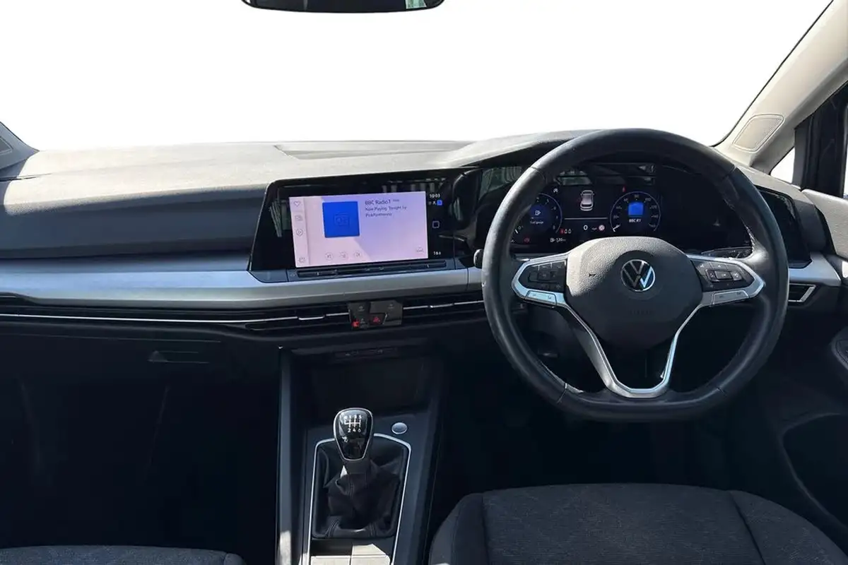 2021-volkswagen-golf-15-tsi-life-130ps-hatchback-big-12