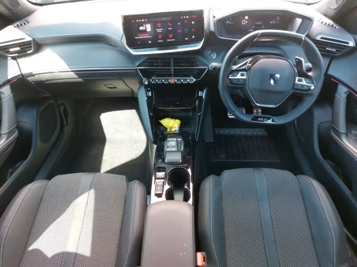 2024-peugeot-2008-suv-12-puretech-gt-130ps-eat8-big-2