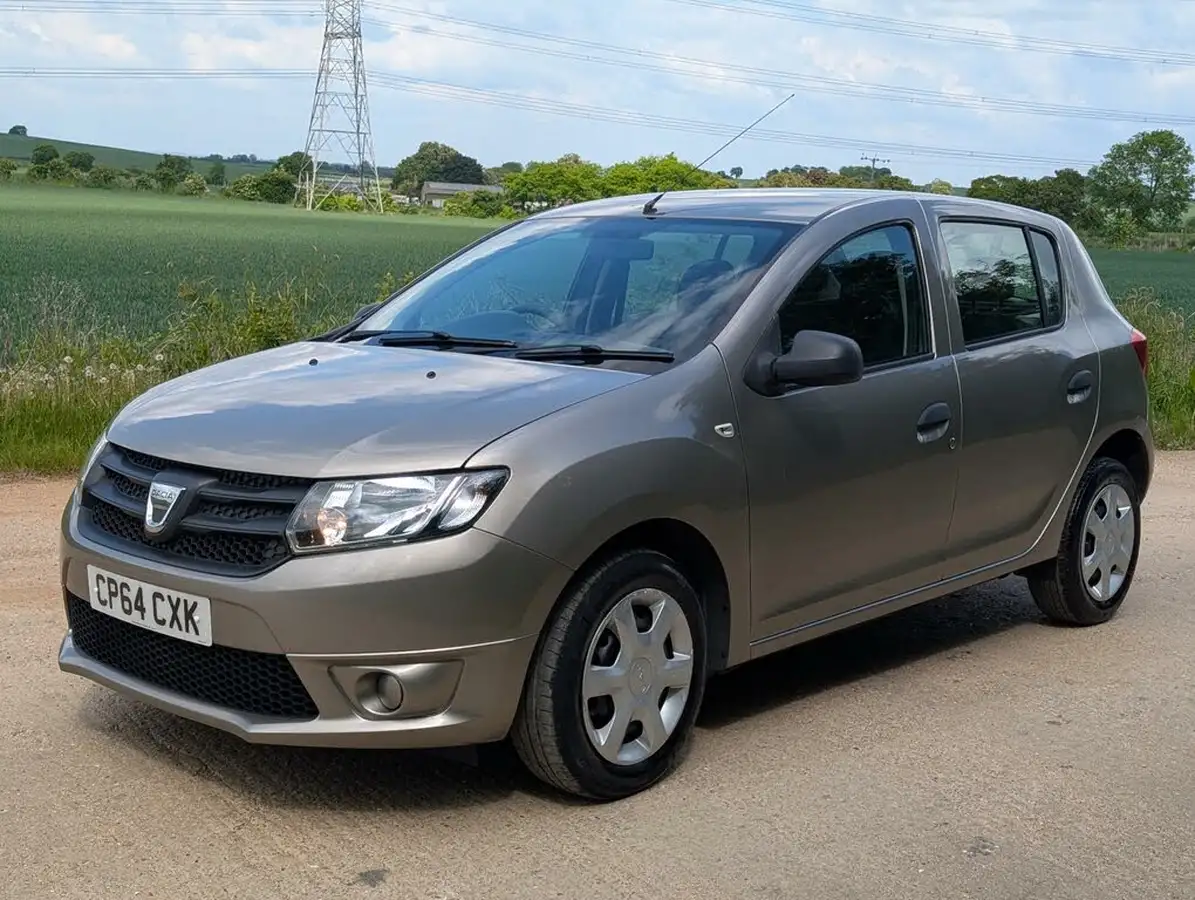 2015-dacia-sandero-12-ambiance-big-2