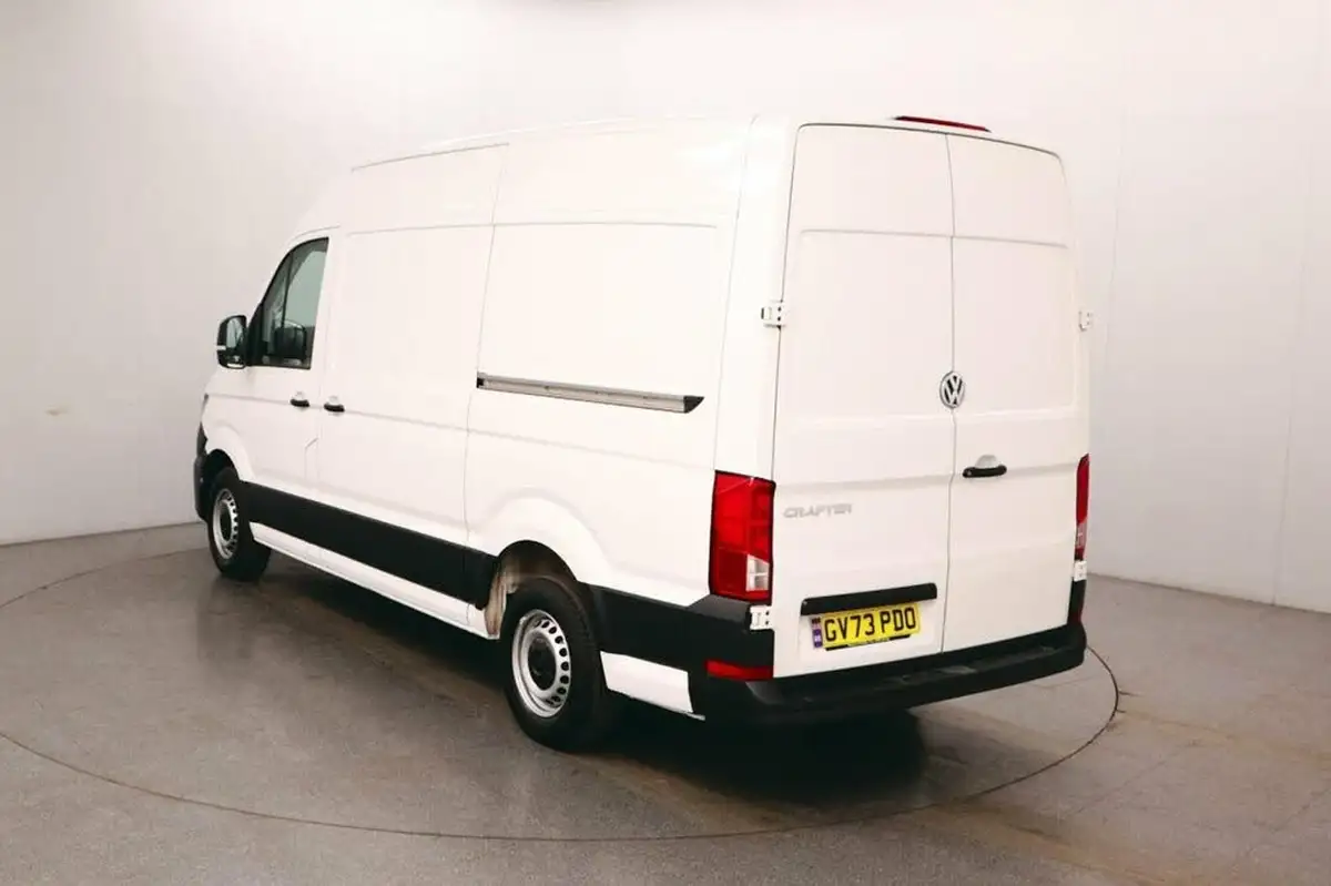2024-volkswagen-crafter-big-4