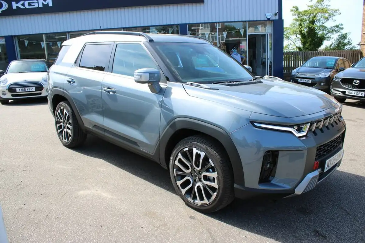 2025-kgm-ssangyong-torres-15-k40-big-1