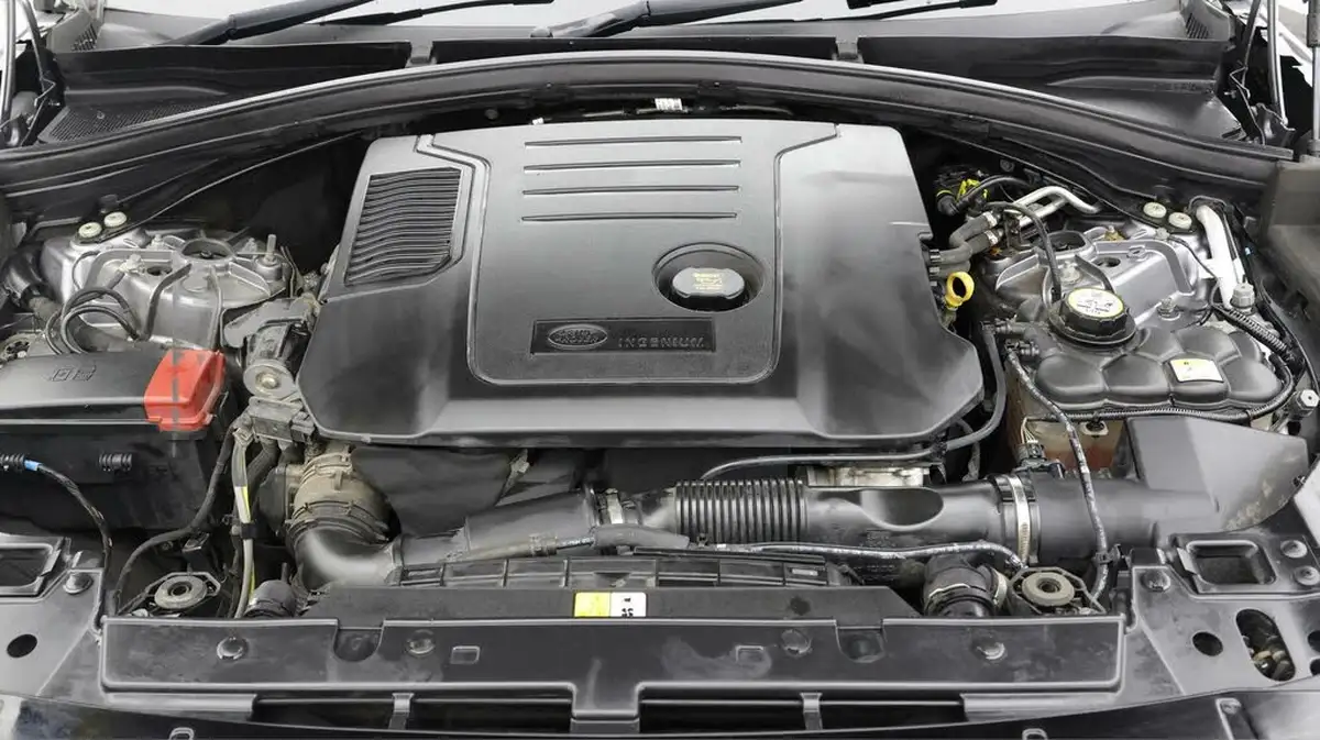 2021-land-rover-range-rover-velar-20-d200-velar-edition-big-18
