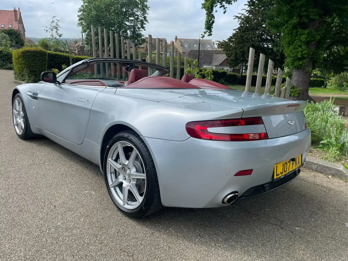 2007-aston-martin-vantage-43-convertible-sportshift-big-2