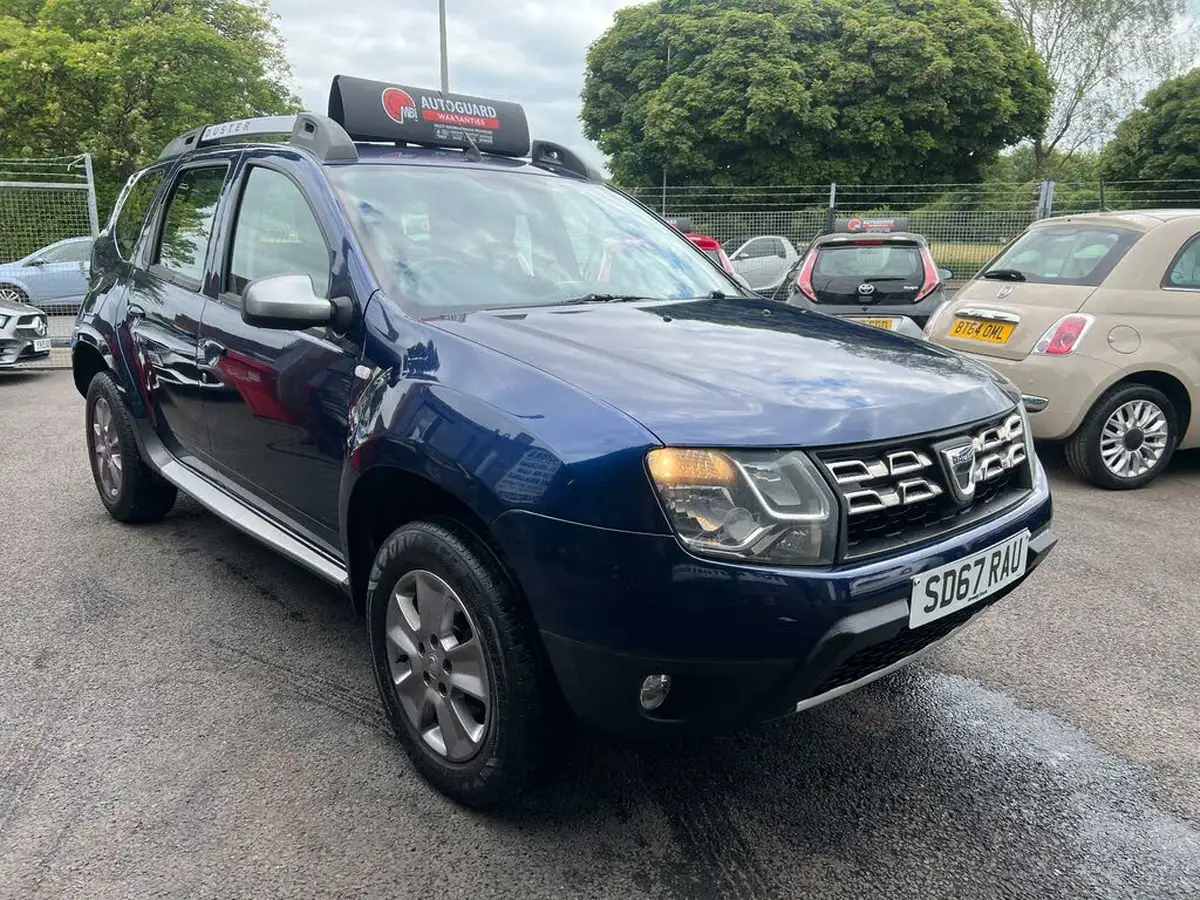 2017-dacia-duster-15dci-laureate-110bhp-ss-station-wagon-5d-big-1