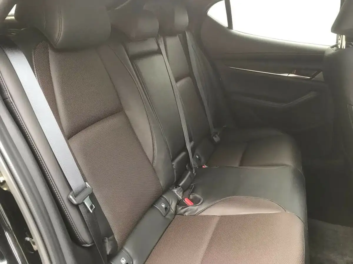 2025-mazda-mazda3-20-e-skyactiv-x-takumi-big-10