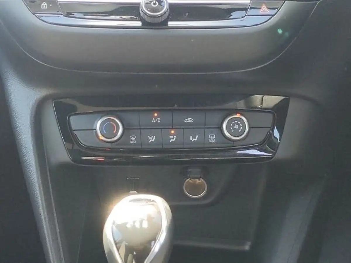 2022-vauxhall-corsa-12i-se-edition-big-10