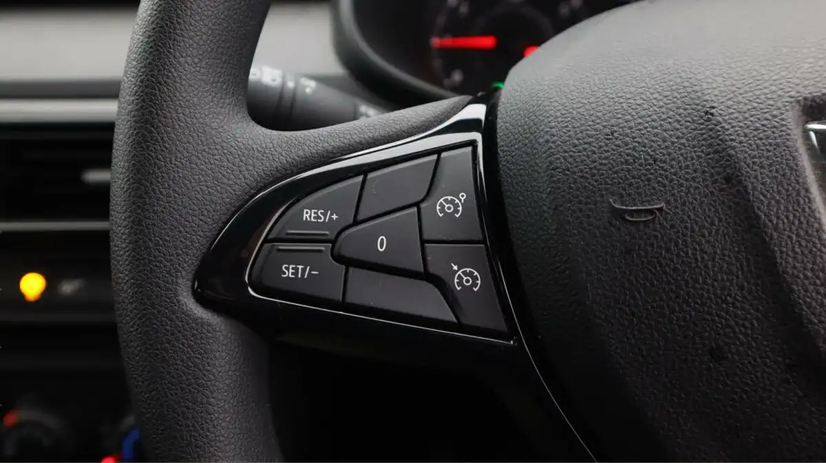 2022-dacia-sandero-10-sce-essential-big-23