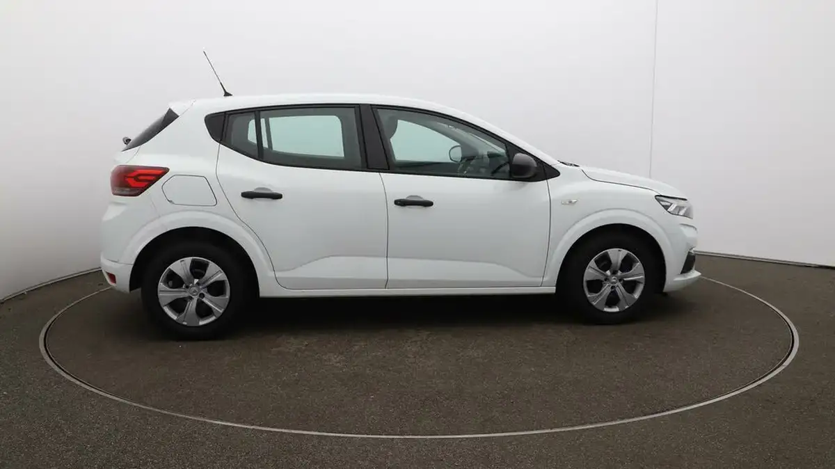 2022-dacia-sandero-10-sce-essential-big-47