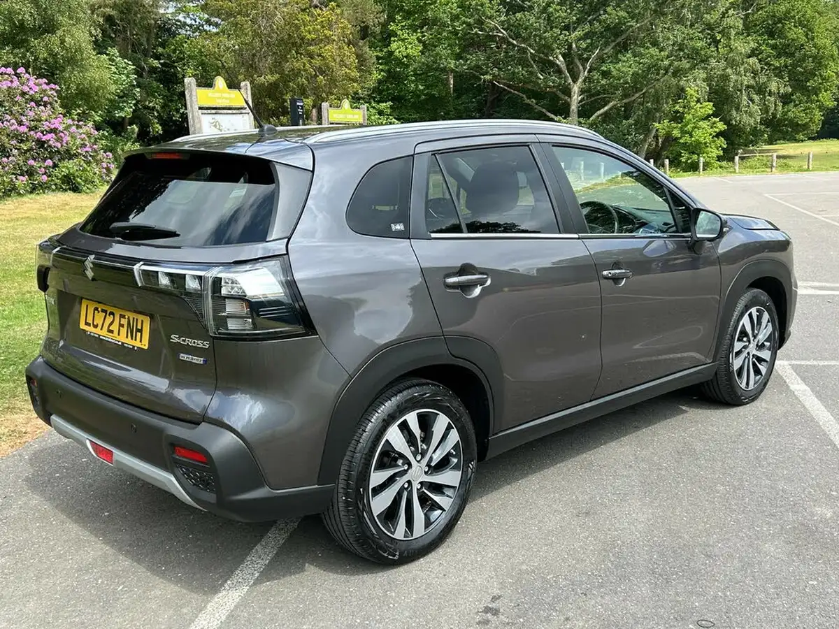 2022-suzuki-s-cross-14-boosterjet-ultra-big-11
