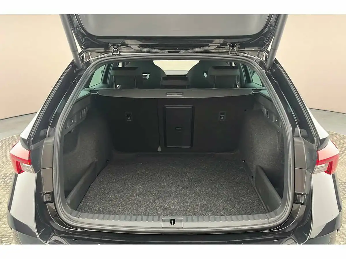 2024-skoda-octavia-20tdi-vrs-estate-big-10