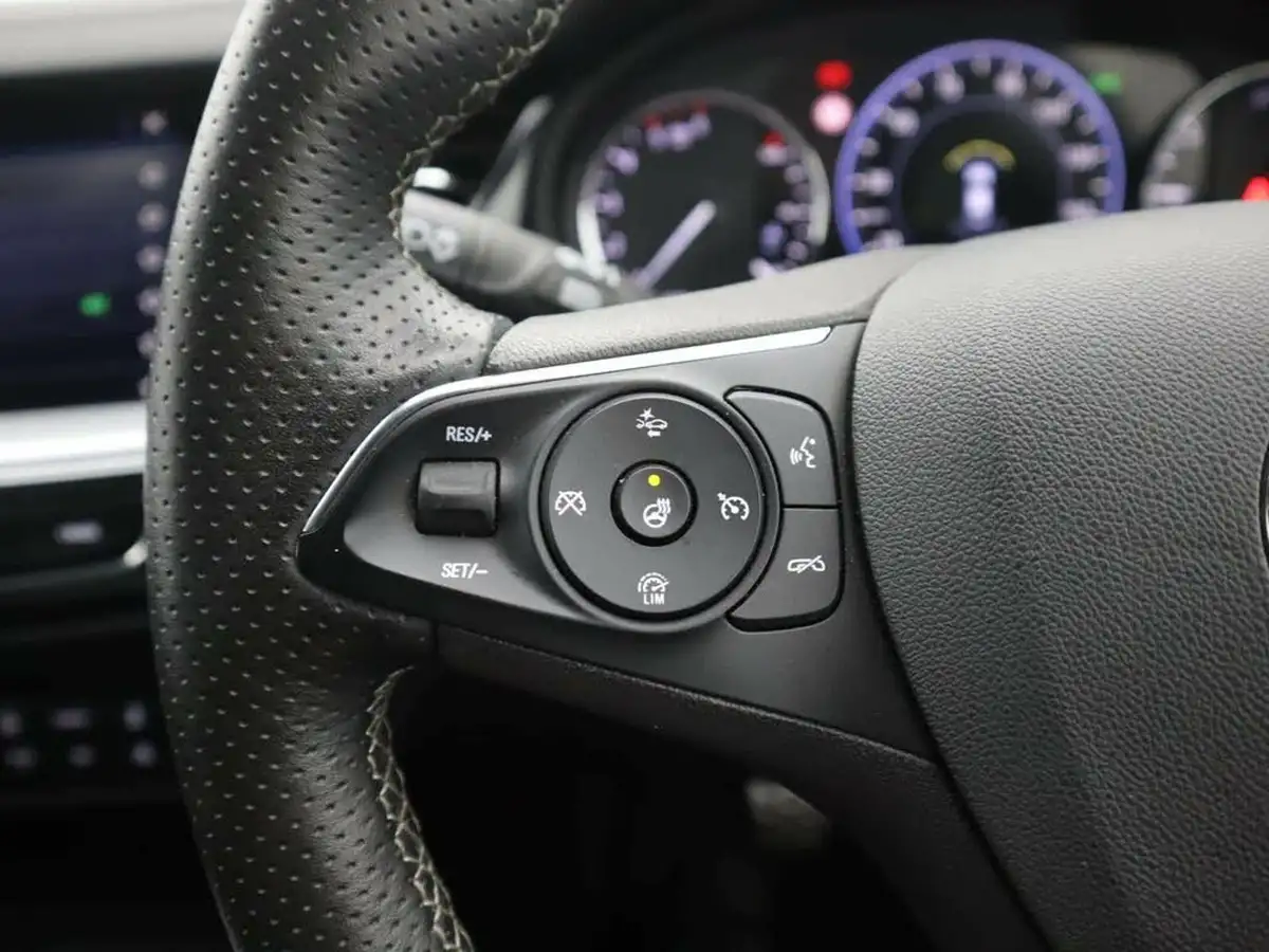 2021-vauxhall-insignia-grand-sport-15-turbo-d-ultimate-nav-big-20