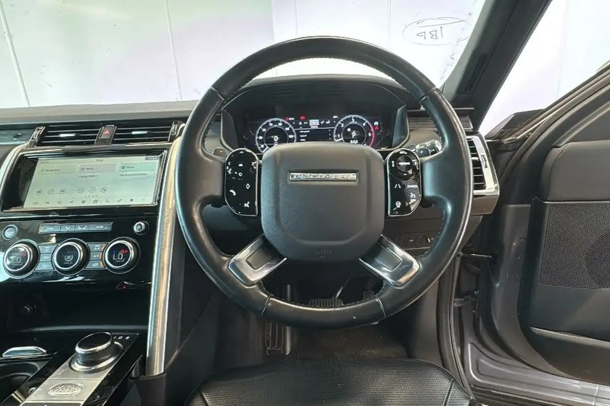 2019-land-rover-discovery-30-sd6-hse-big-9