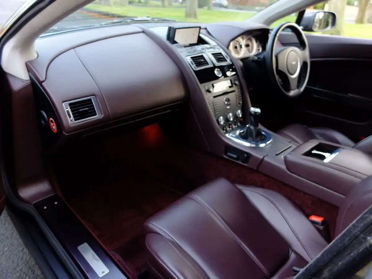 2008-aston-martin-vantage-43-coupe-big-6