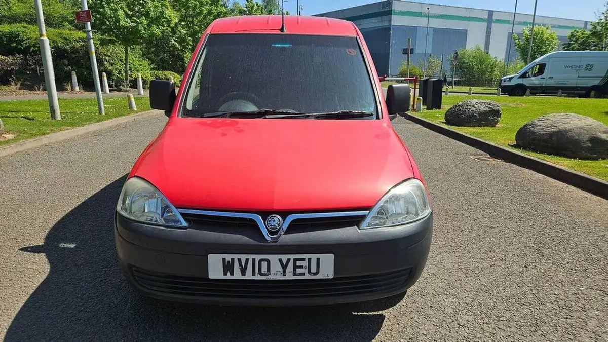 2010-vauxhall-combo-13td-1700-panel-big-1