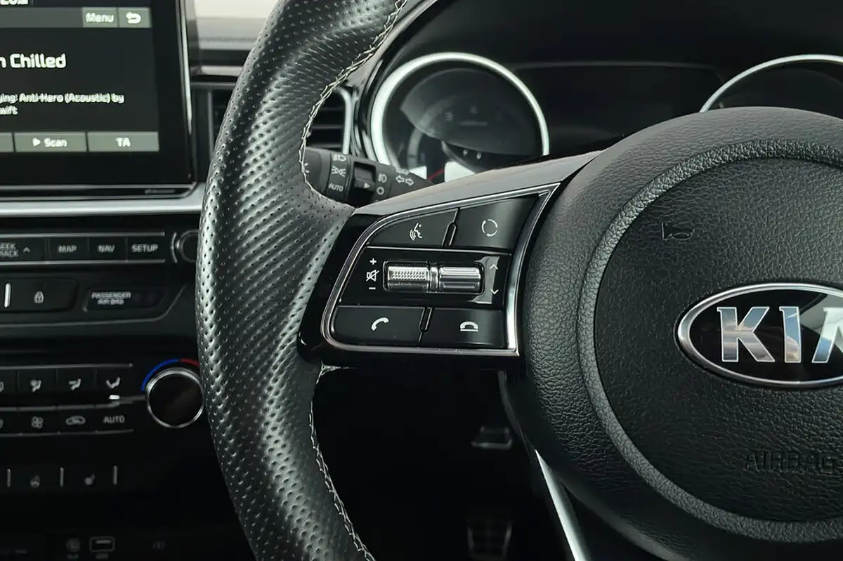 2019-kia-ceed-14-t-gdi-gt-line-big-14