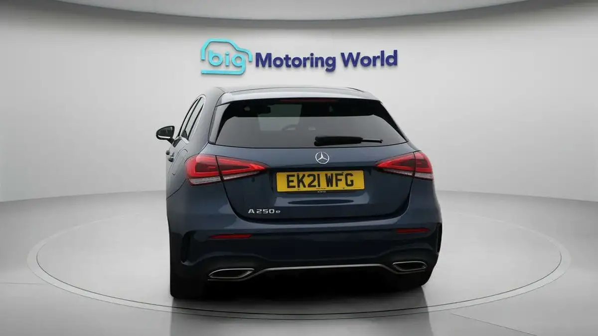 2021-mercedes-benz-a-class-13-a250e-amg-line-hatchback-5d-big-6