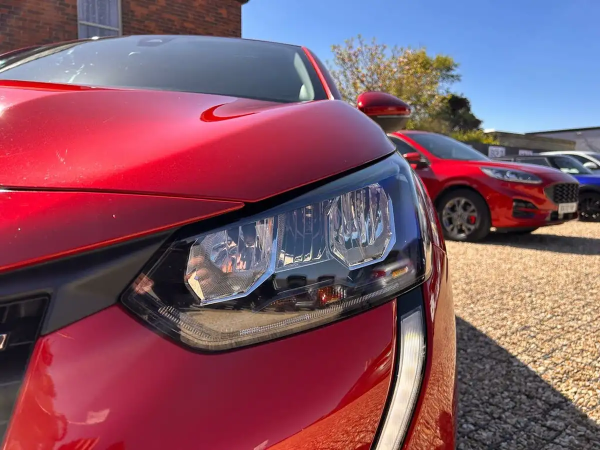 2021-peugeot-208-12-puretech-allure-premium-100bhp-big-8