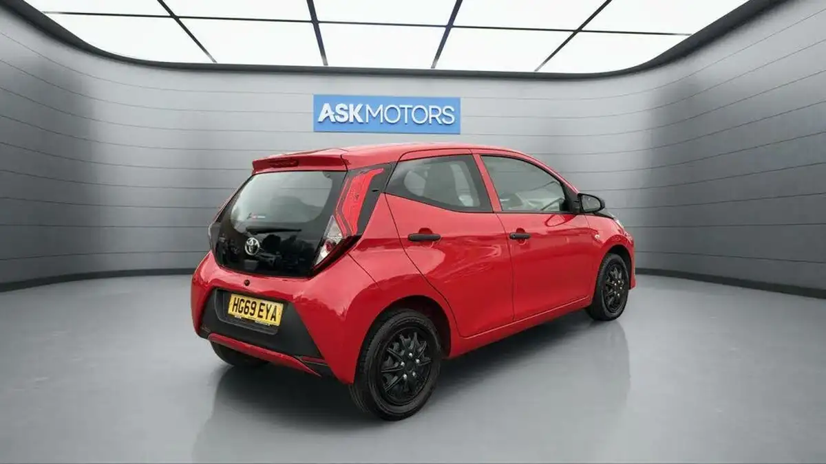 2019-toyota-aygo-10-vvt-i-x-5d-big-11