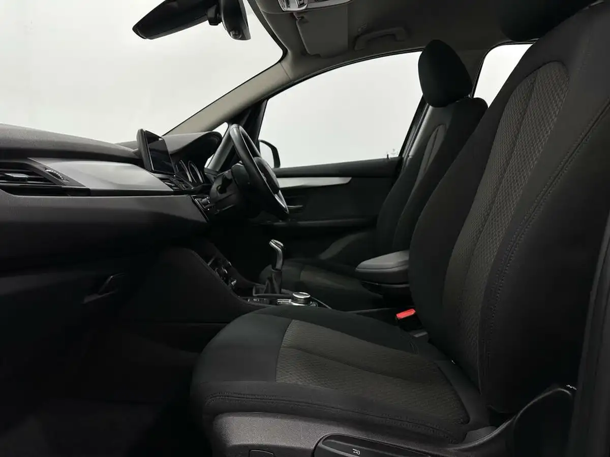 2020-bmw-2-series-15td-216d-se-gran-big-33