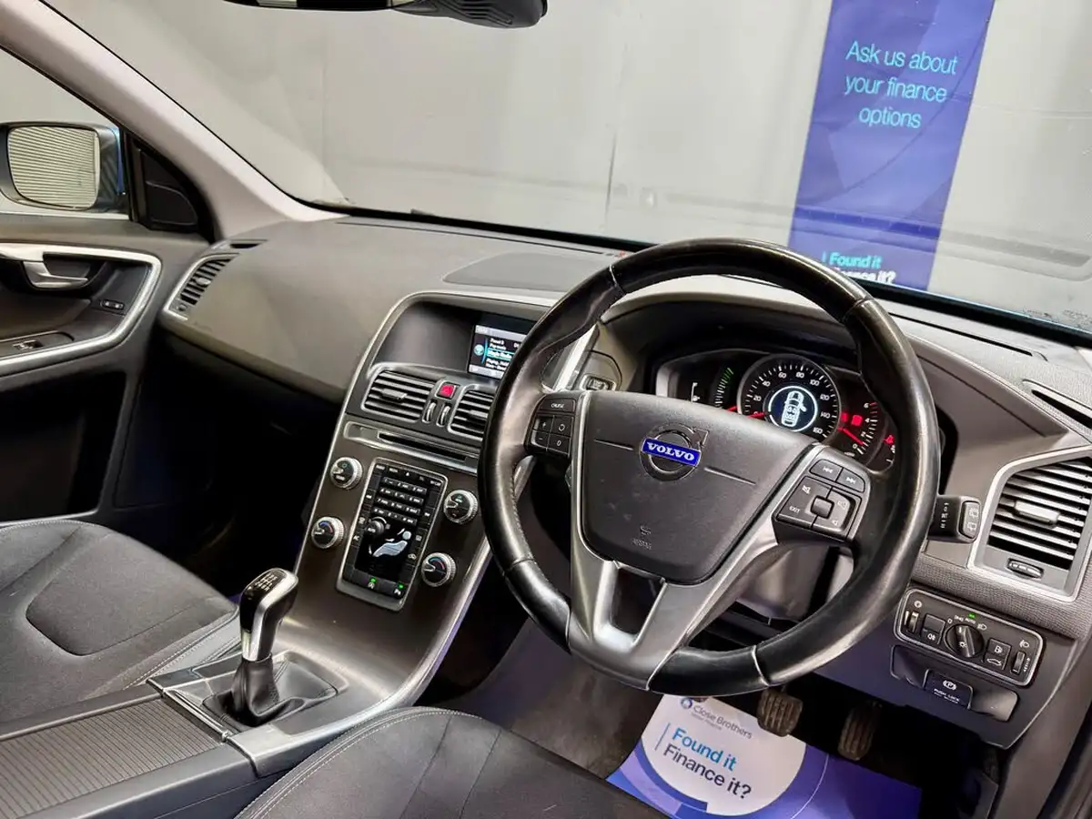2014-volvo-xc60-20td-d4-se-181bhp-ss-1969cc-big-11