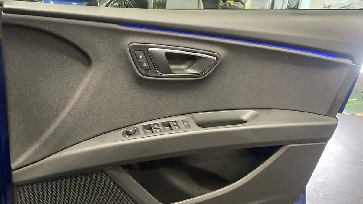 2018-seat-leon-14-tsi-fr-technology-hatchback-5d-big-23