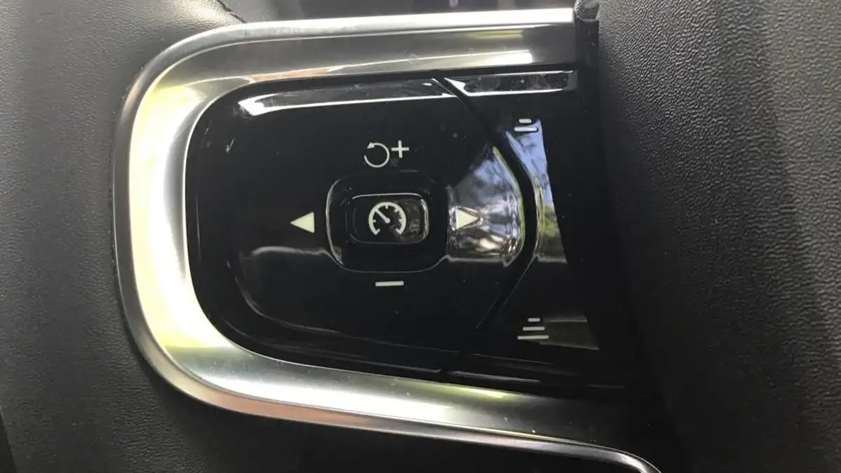 2023-polestar-polestar-2-big-11