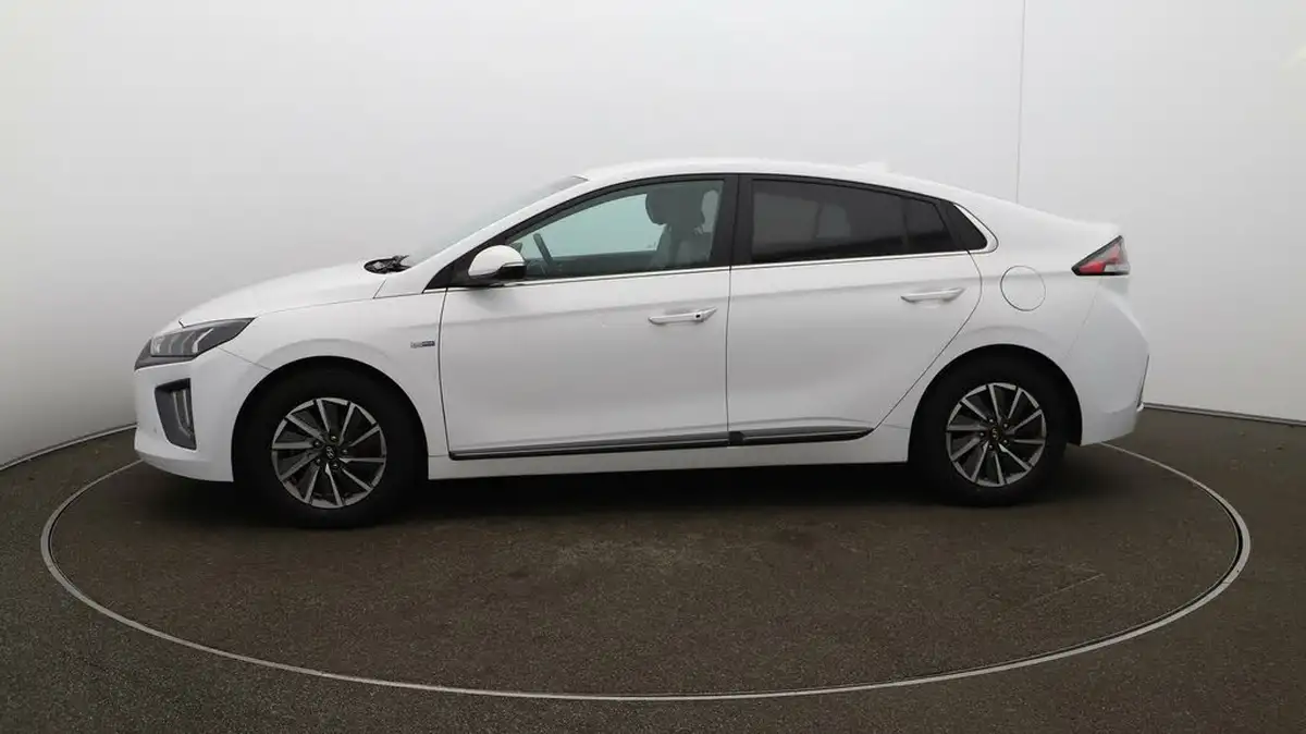 2021-hyundai-ioniq-e-premium-se-electric-100kw-big-57