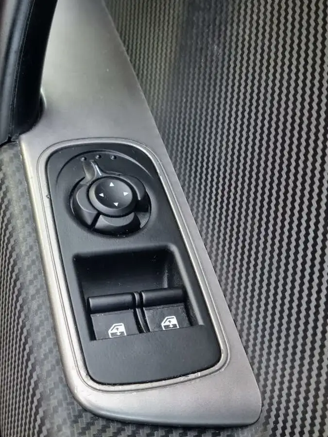 2015-alfa-romeo-mito-09-qv-line-big-28