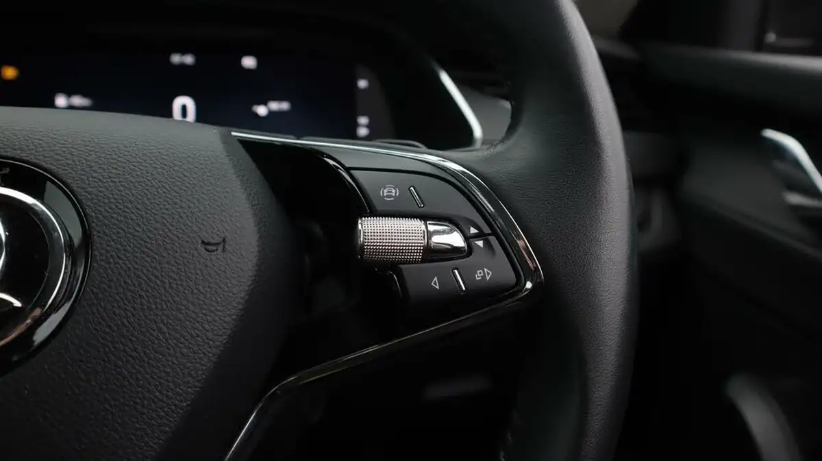 2022-skoda-octavia-14-tsi-se-technology-estate-big-25