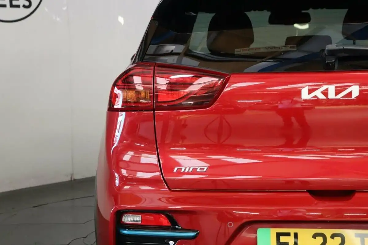 2022-kia-e-niro-ev-2-64-big-12