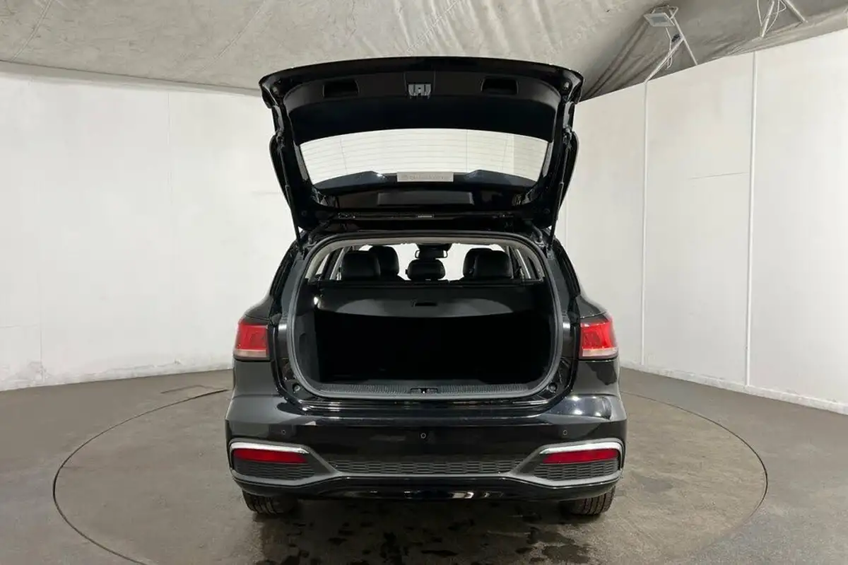 2021-mg-mg5-e-exclusive-ev-long-range-big-43