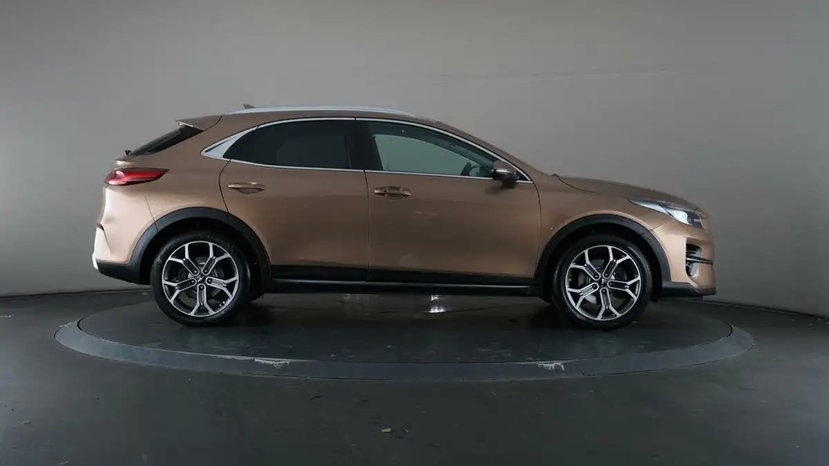 2021-kia-xceed-15-t-gdi-3-big-60