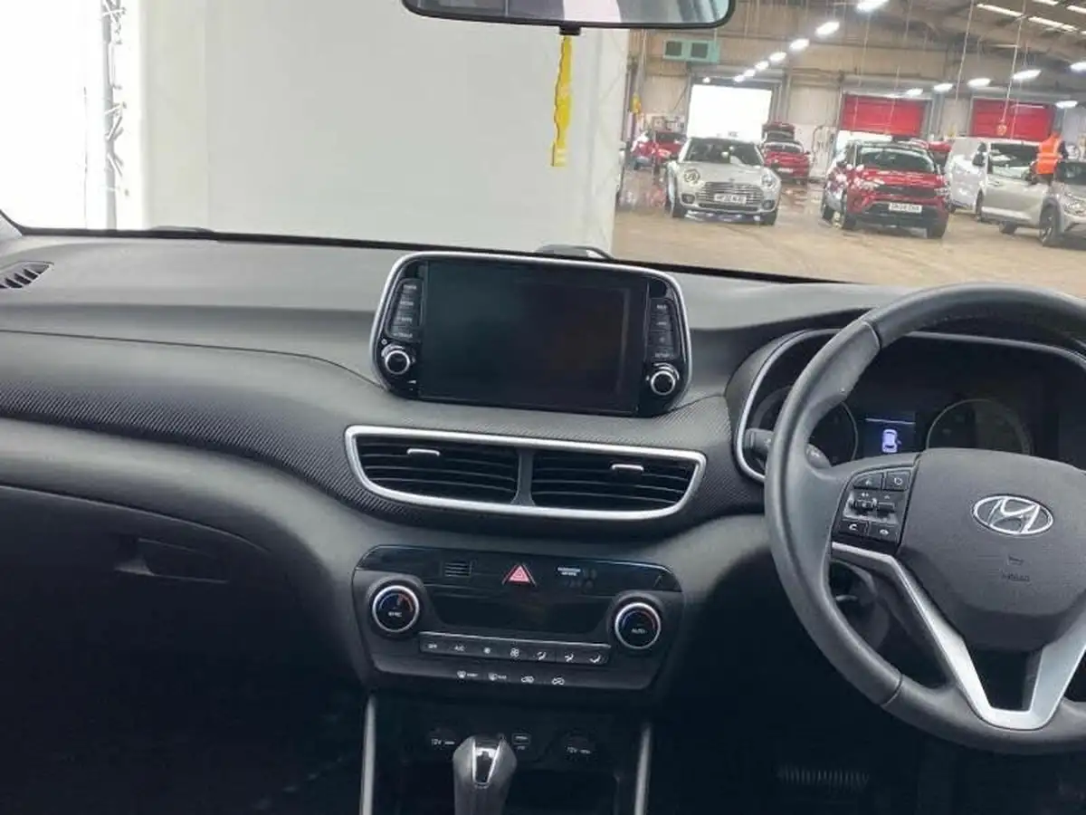 2020-hyundai-tucson-16-t-gdi-se-nav-dct-big-8