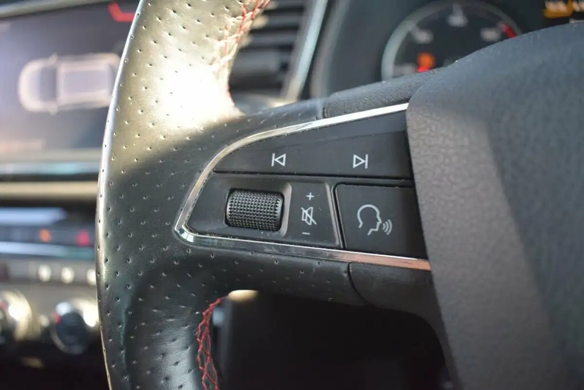 2019-seat-leon-20tdi-fr-estate-big-22