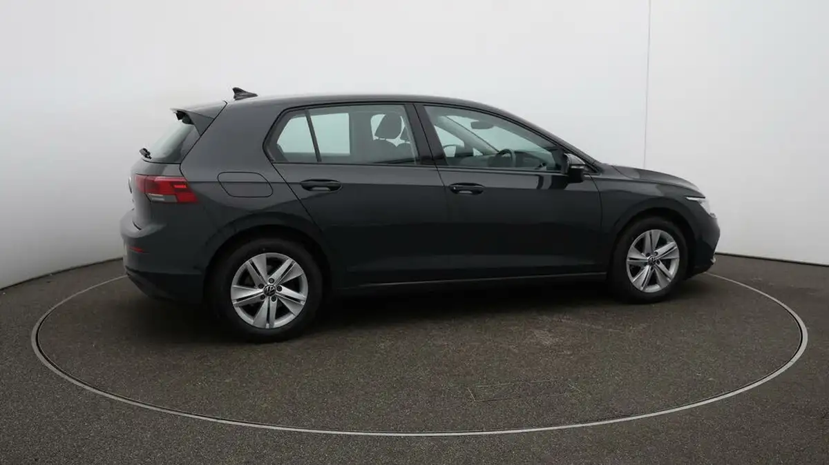 2022-volkswagen-golf-15-tsi-life-150ps-hatchback-big-50