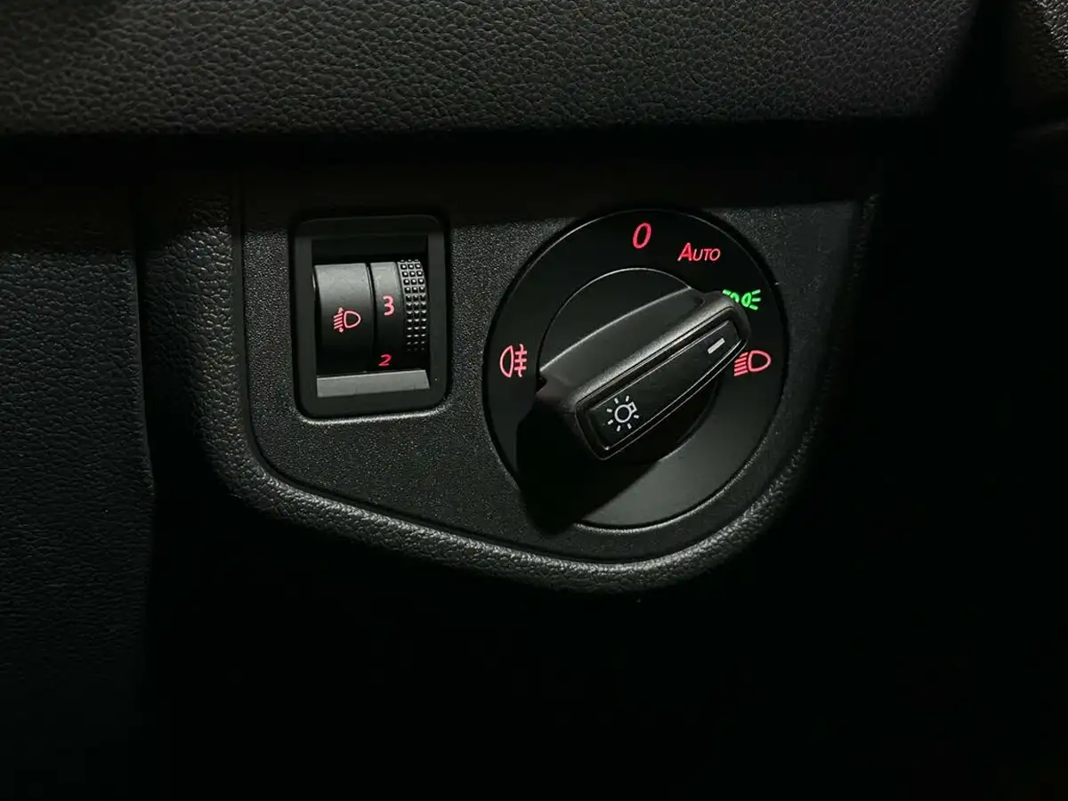 2018-volkswagen-polo-10-tsi-se-big-15