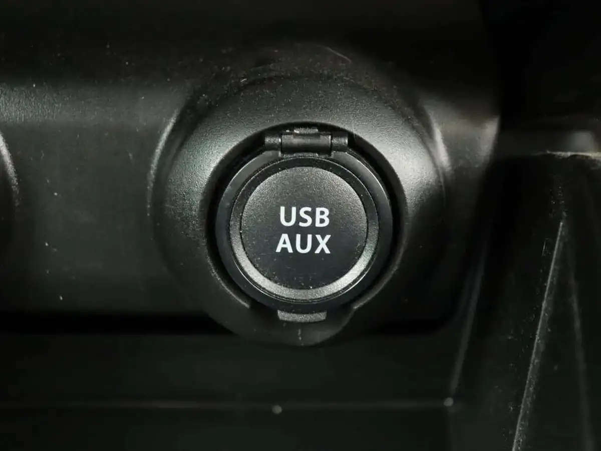 2019-suzuki-swift-12-dualjet-attitude-big-27