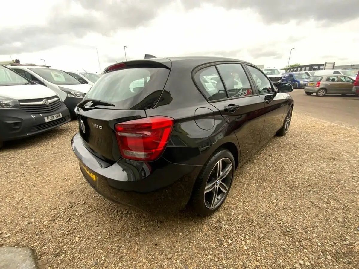 2015-bmw-1-series-20td-116d-sport-5d-big-10