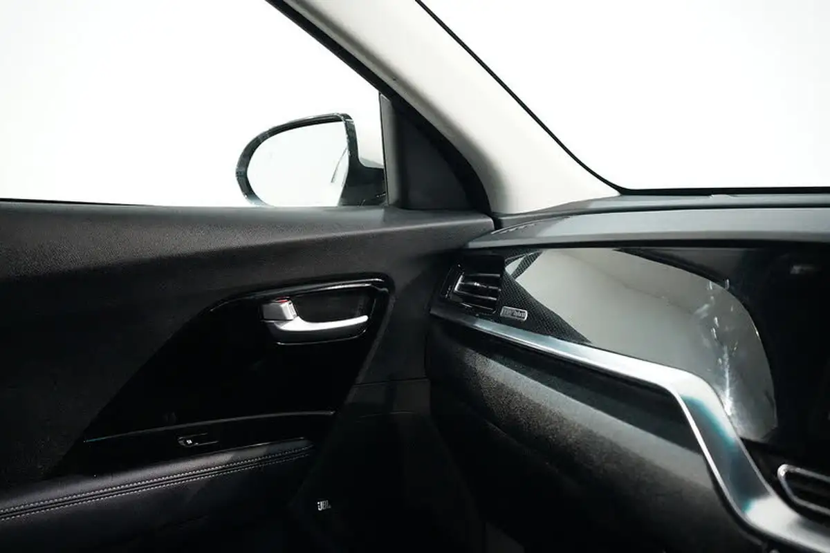 2020-kia-niro-16-gdi-4-big-50