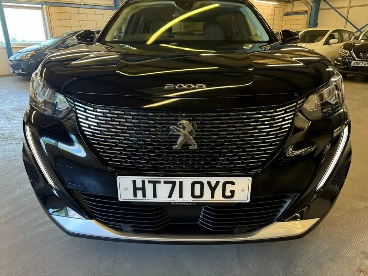 2022-peugeot-2008-suv-12-puretech-allure-premium-100bhp-big-15