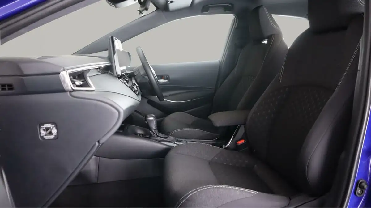 2023-toyota-corolla-18-vvt-i-icon-138bhp-hatchback-5d-big-14