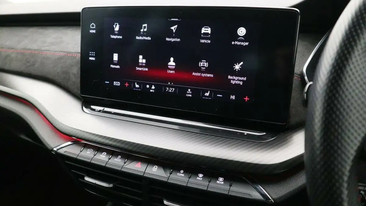 2021-skoda-octavia-14-tsi-vrs-estate-big-11