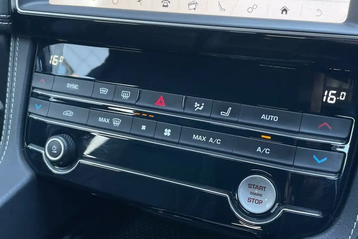 2019-jaguar-f-pace-20-i4d-r-sport-180ps-awd-auto-big-44