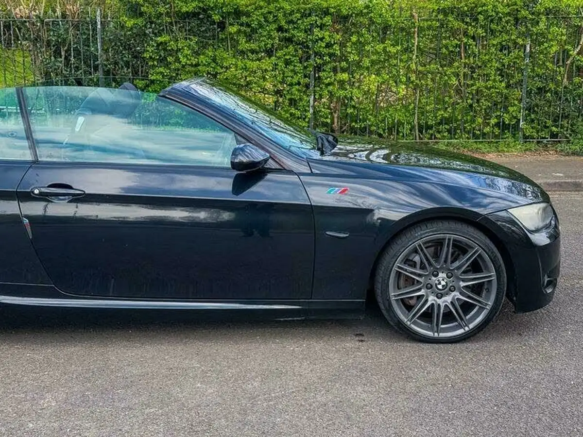 2009-bmw-3-series-30-330i-m-sport-convertible-2d-auto-big-18