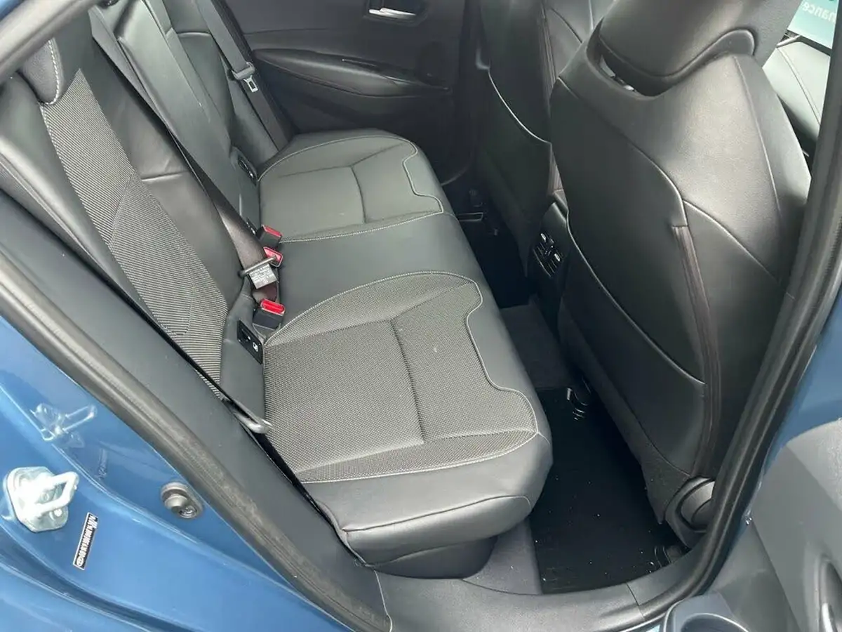 2020-toyota-corolla-18-vvt-i-excel-trk-hatchback-big-12