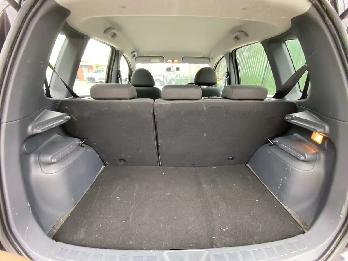 2009-mitsubishi-colt-13-clear-tec-5d-big-39